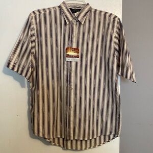 Vintage Woolrich Women’s Button Down Short Sleeve Shirt